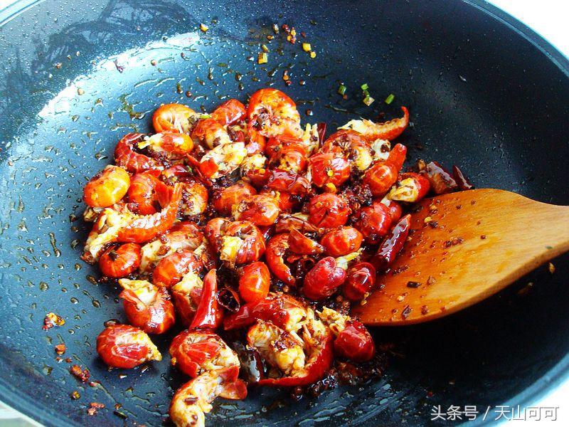 麻辣虾尾做出来不辣不麻,再也不用去外面吃了