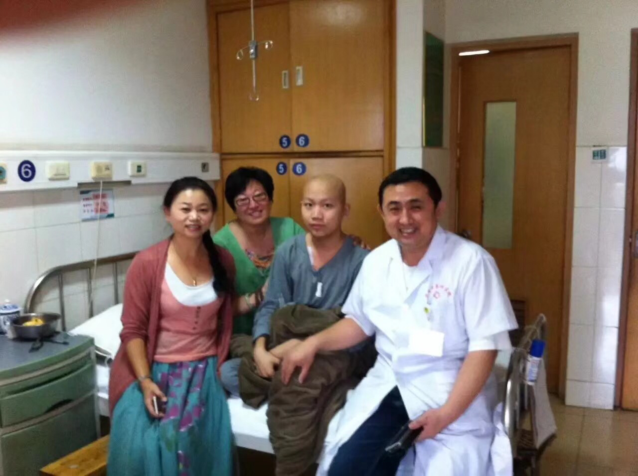 “太极针灸疗法传承人”陈军献艺淄博非遗贺岁活动,爱撒患者!