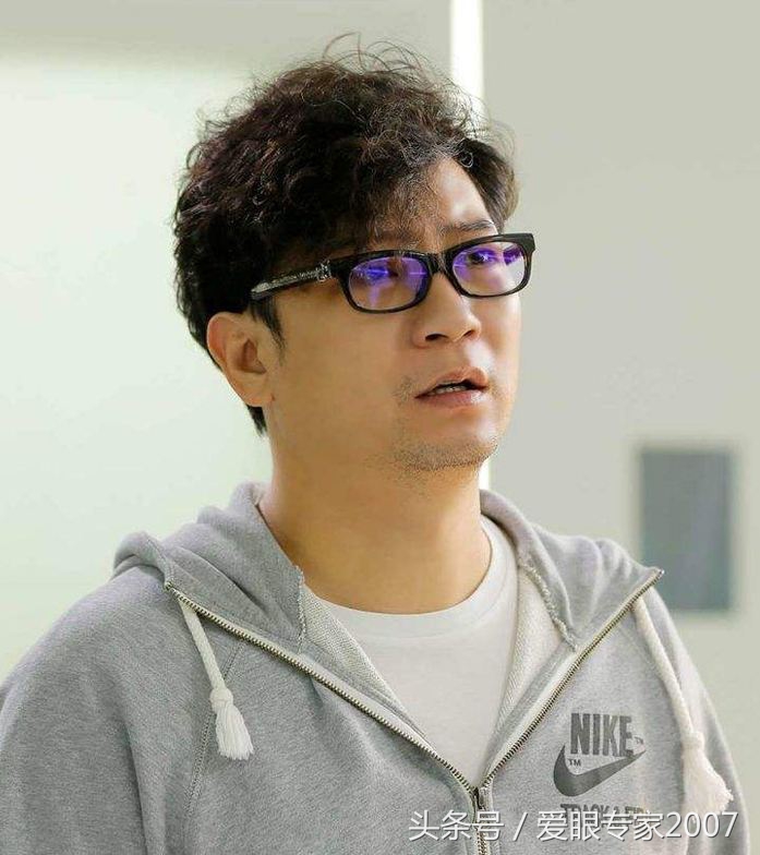 克罗心墨镜的镜片,chromehearts克罗心半框眼镜