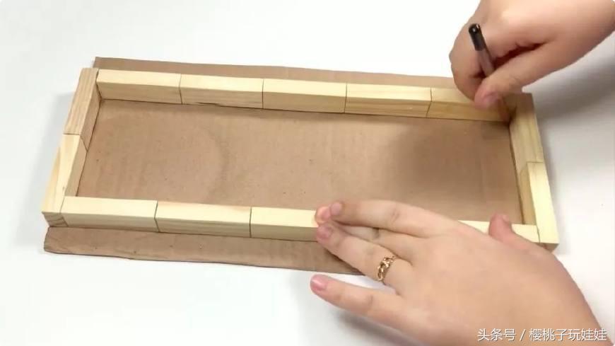 用小木块做芭比娃娃,最简单怎么做芭比娃娃