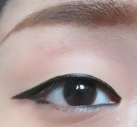 刘雯同款眼妆大全,刘雯单眼皮化妆