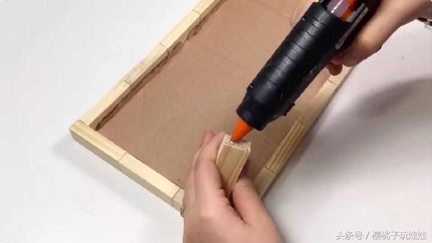 用小木块做芭比娃娃,最简单怎么做芭比娃娃