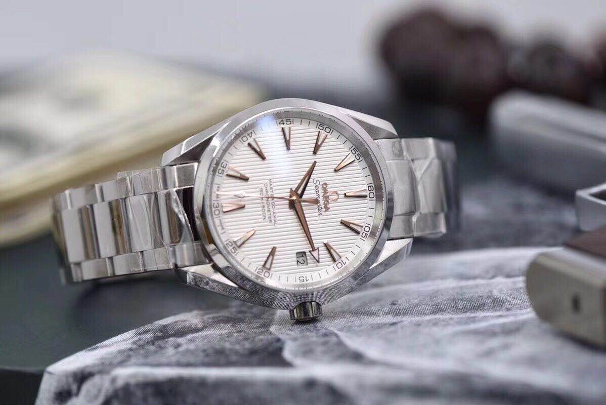 中国伟大!广州劳力士价格均叁仟,卑鄙的瑞士给美国佬安排了一课！