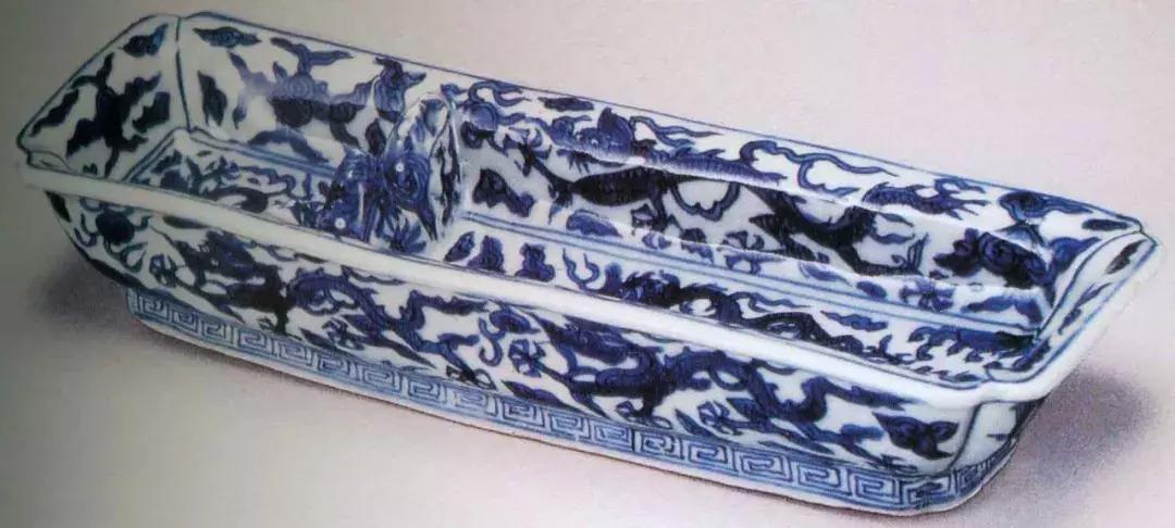 景德镇官窑明清,万历官窑青花瓷器的特征