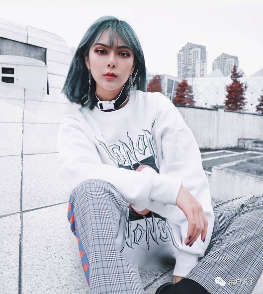 黄脸婆成时尚新宠？阿玛尼、香奈儿凭啥宠溺才17万粉丝的他？