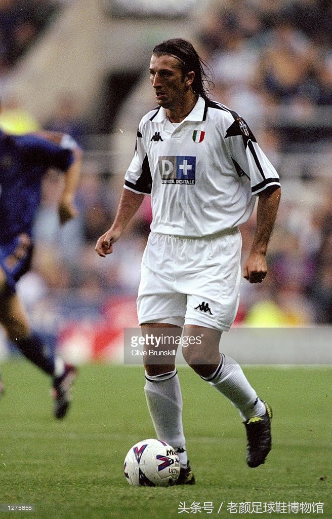 你拿你的冠军杯，我收我的保护费，神奇意大利品牌kappa