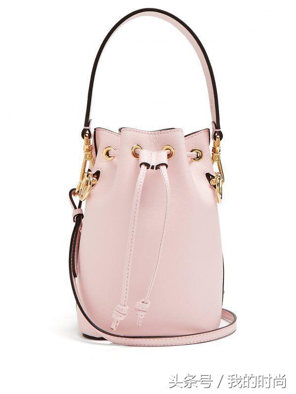 今季必备Fendi水桶袋实用又可爱,章子怡高俊熙中韩女星都爱