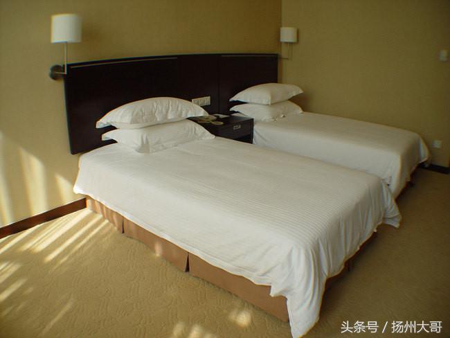 冬日乘飞机进*疆新**遇大雾,滞留银川机场一夜两天里遇到的有趣经历