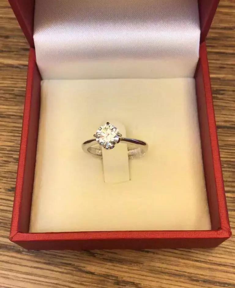 yy上的小u哈结婚照,yy小u哈和宝哥