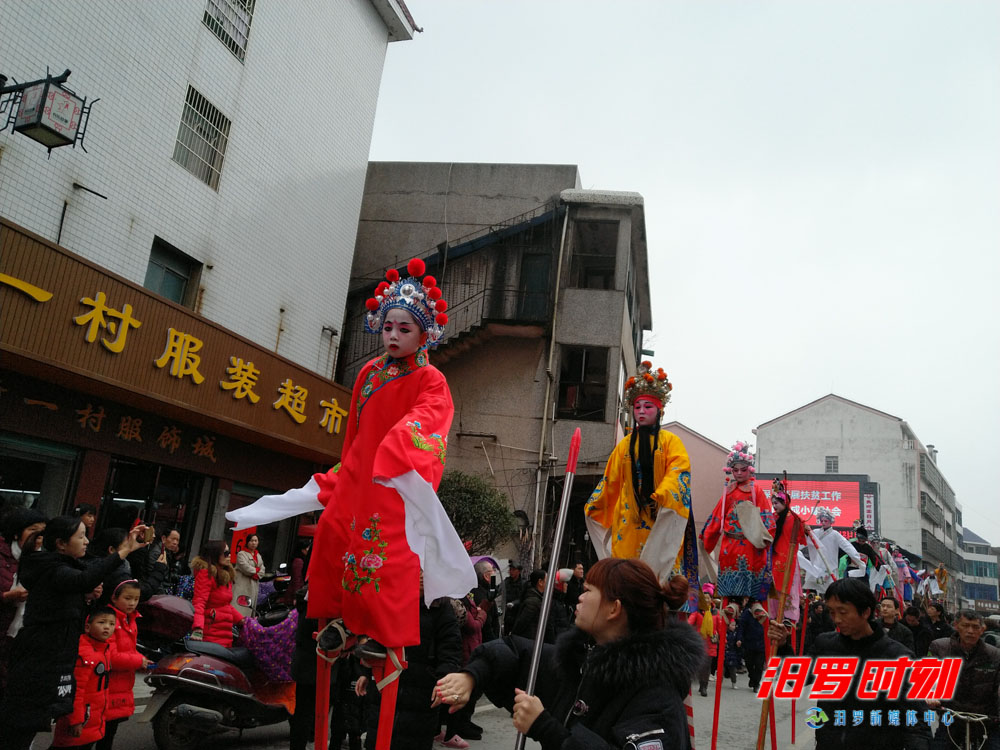 在故事小镇赶一场大众狂欢,故事小镇赶大众狂欢