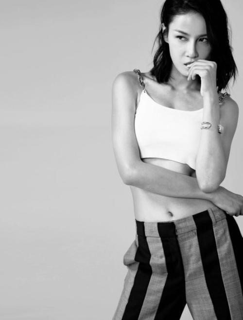 王嘉尔以前是国家运动员,曾拿过冠军当过学霸的王嘉尔