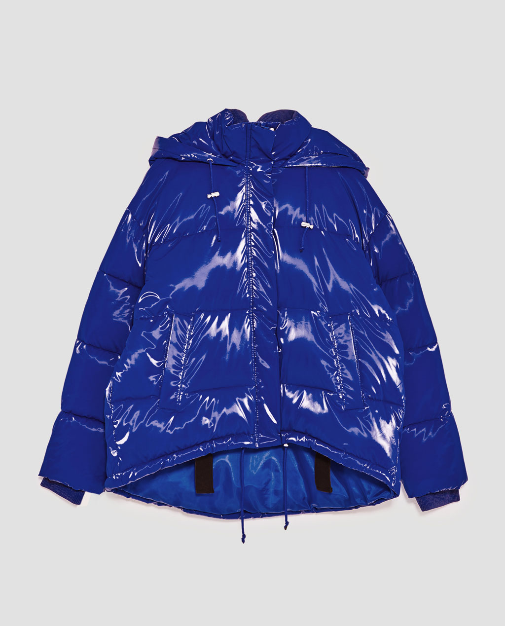 短款羽绒服的“时尚革命”，轻松告别“土肥圆”