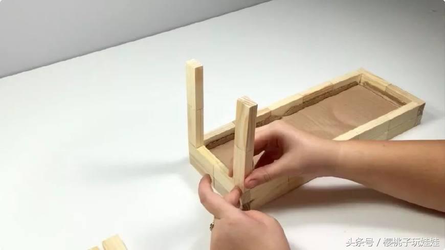 用小木块做芭比娃娃,最简单怎么做芭比娃娃