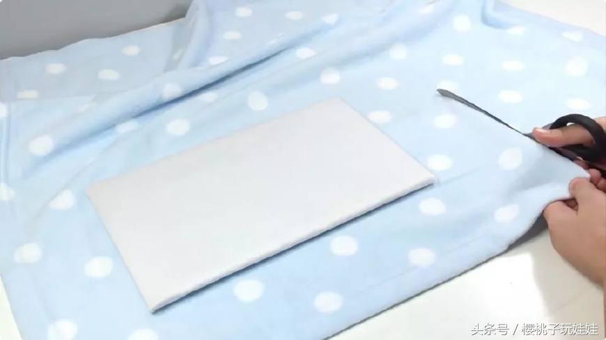 用小木块做芭比娃娃,最简单怎么做芭比娃娃