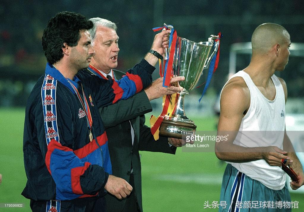 你拿你的冠军杯，我收我的保护费，神奇意大利品牌kappa