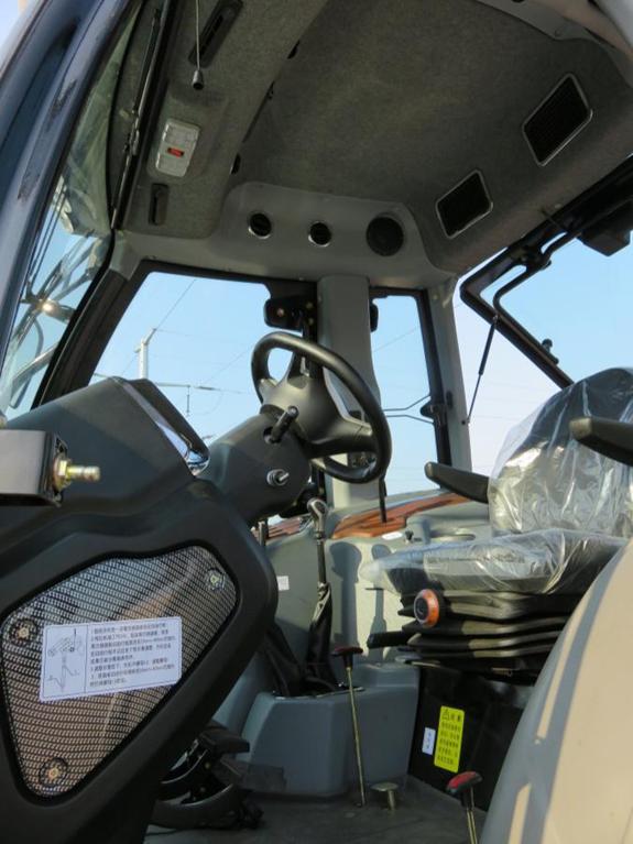 悍沃2104拖拉机前驱操控视频,悍沃1804拖拉机好不好