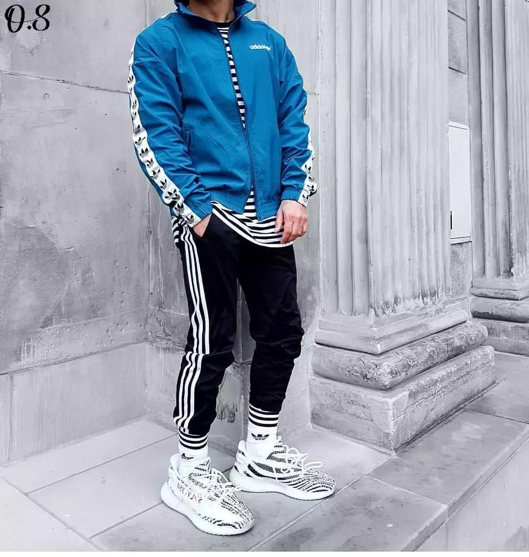 你和时尚之间只差一条腰带,米色同色系撞色穿搭