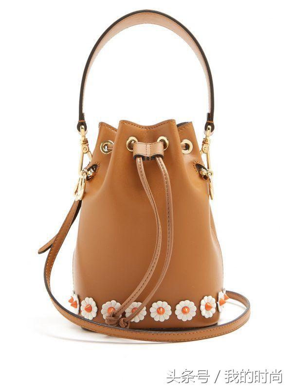 今季必备Fendi水桶袋实用又可爱,章子怡高俊熙中韩女星都爱