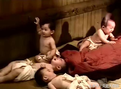 古代妇女生孩子的奇怪方式,古代女人是怎么生小宝宝的