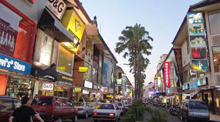 临湘想开个小型玩具店,想开一家玩具店要怎么选址