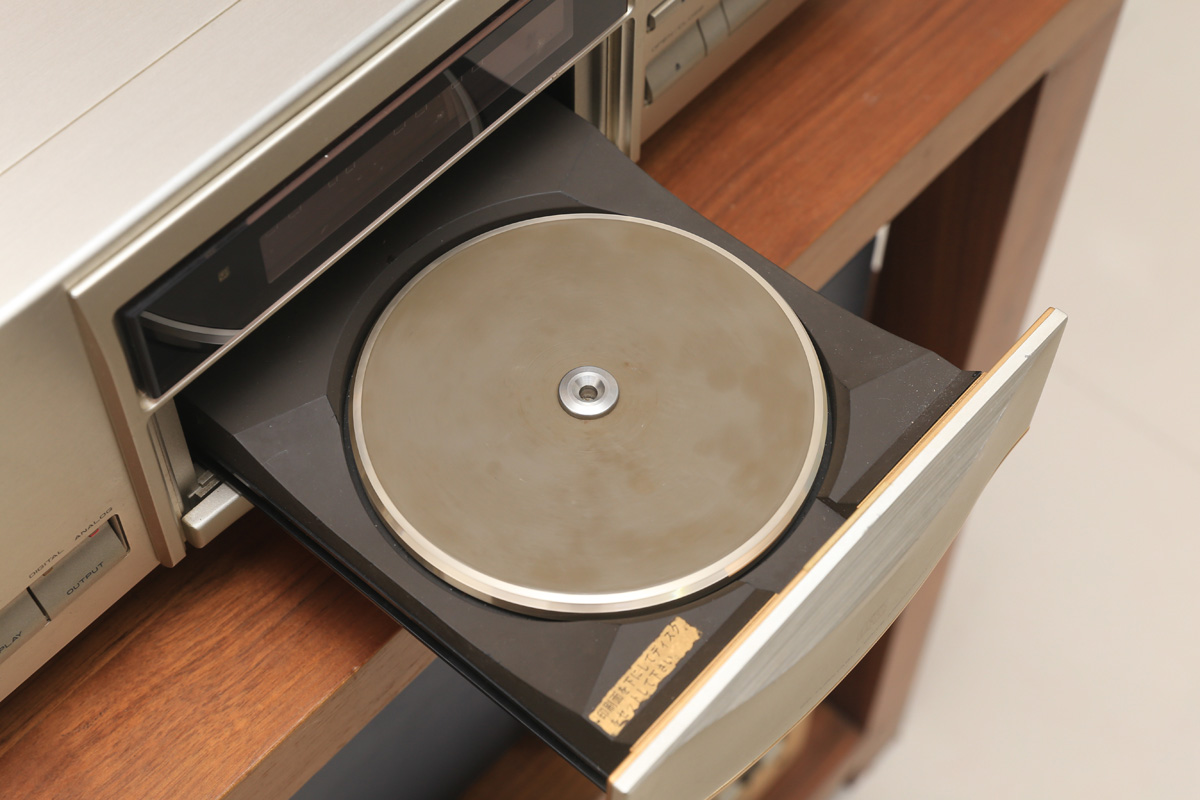 二十多年前的CD机至今售价上万,先锋PD-T09究竟实力何在?