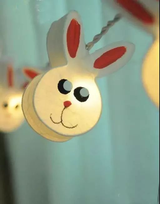 怎么用纸做元宵形状的小灯笼,简单用卡纸做一个元宵节小灯笼