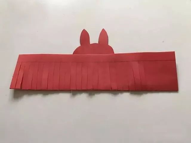 怎么用纸做元宵形状的小灯笼,简单用卡纸做一个元宵节小灯笼