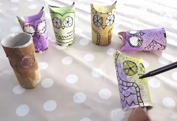 怎么用纸做元宵形状的小灯笼,简单用卡纸做一个元宵节小灯笼