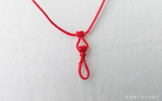 女生手链黄金首饰编法,红绳编心形手链的方法