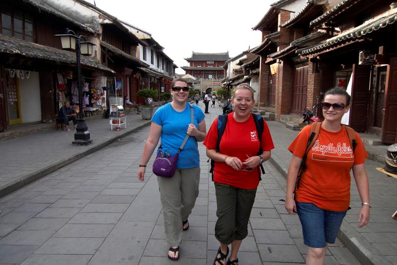 云南赶街场面描写,云南赶街赶集视频