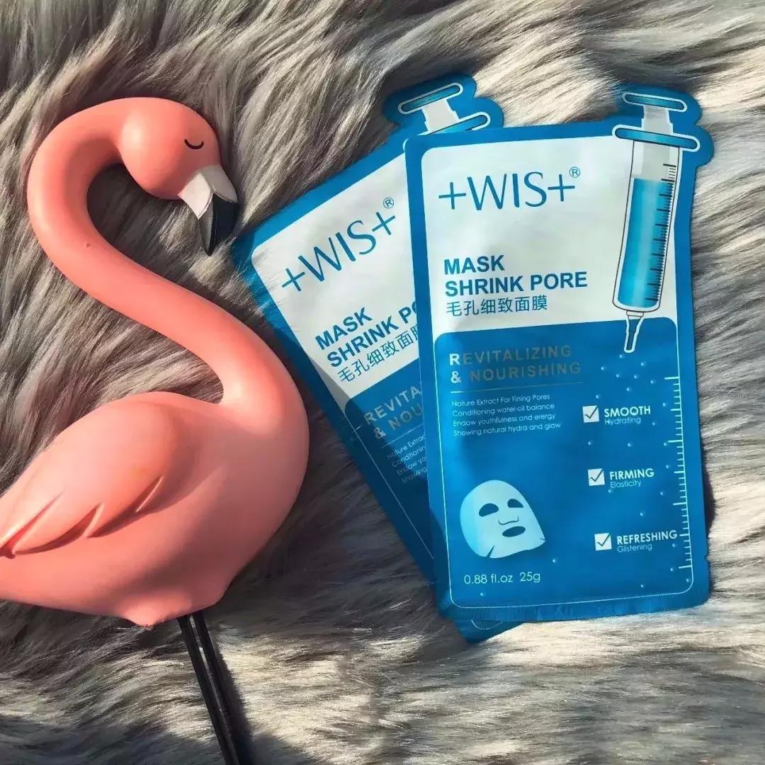 毛孔一擦就变细腻,用了一段时间毛孔收缩了一点