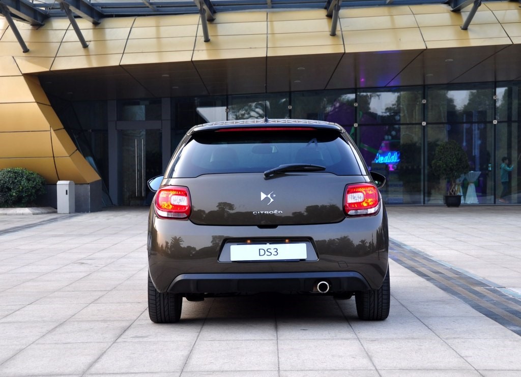 超级拉风的敞篷4座跑车,超级拉风的车