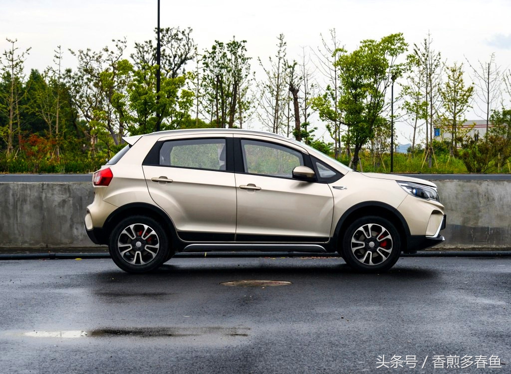 吉利远景x3是吉利新推出的小型suv,吉利的小型suv远景x3油耗