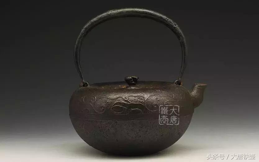 什么铁币有收藏价值,100年的老铁壶有什么特征