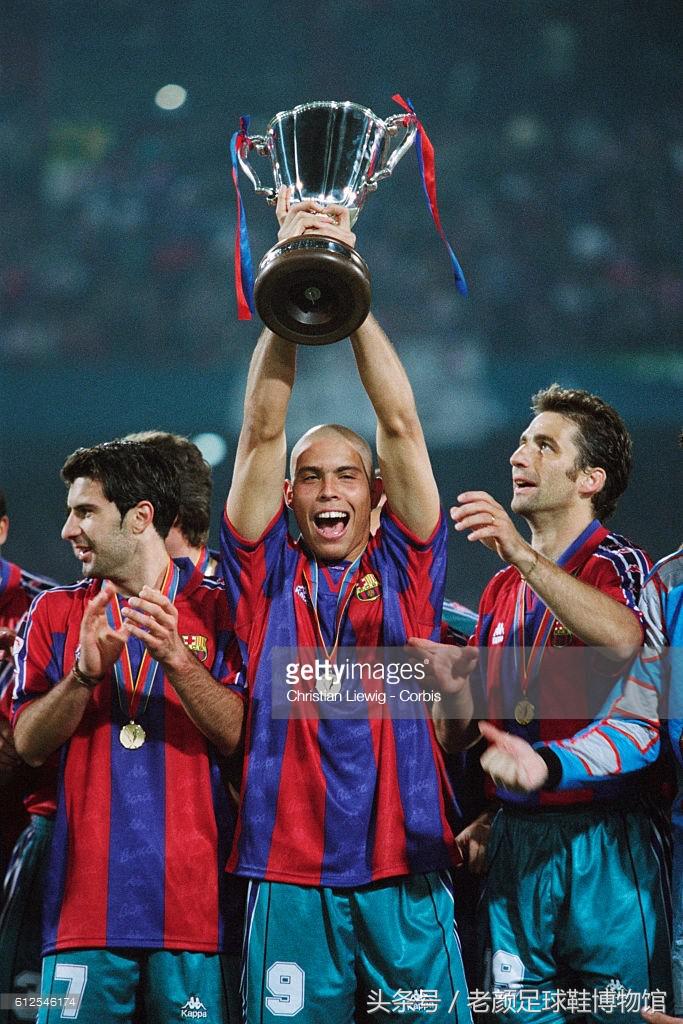 你拿你的冠军杯，我收我的保护费，神奇意大利品牌kappa