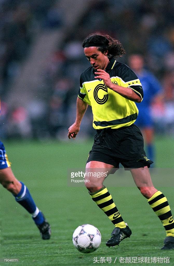 你拿你的冠军杯，我收我的保护费，神奇意大利品牌kappa