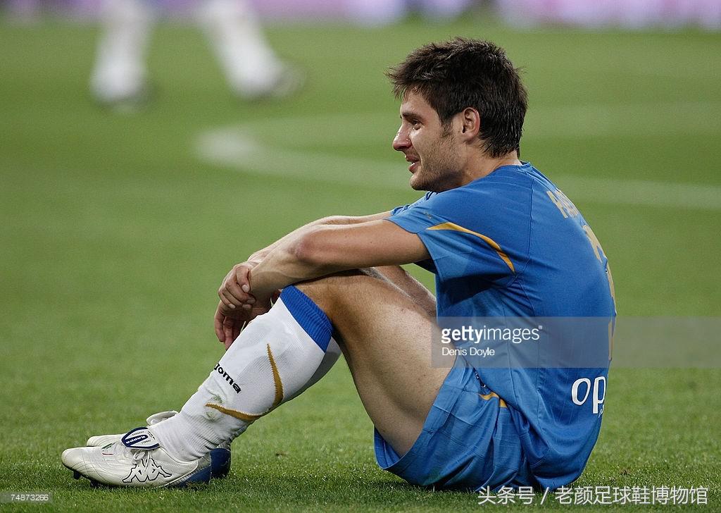 你拿你的冠军杯，我收我的保护费，神奇意大利品牌kappa