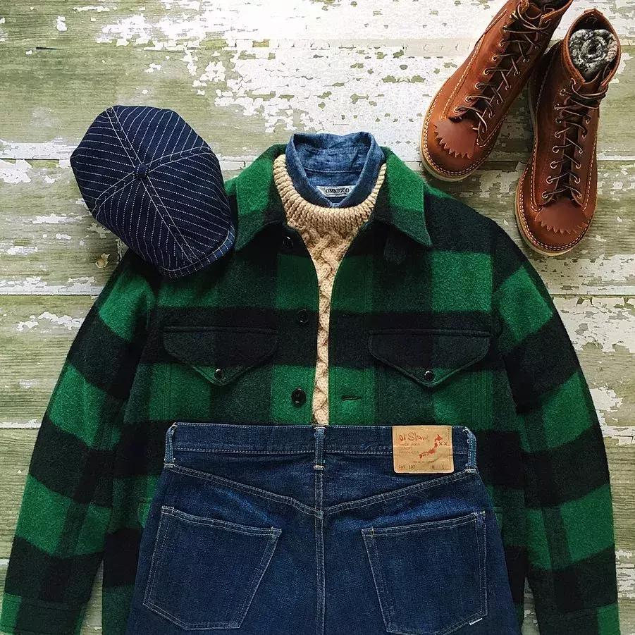 你和时尚之间只差一条腰带,米色同色系撞色穿搭