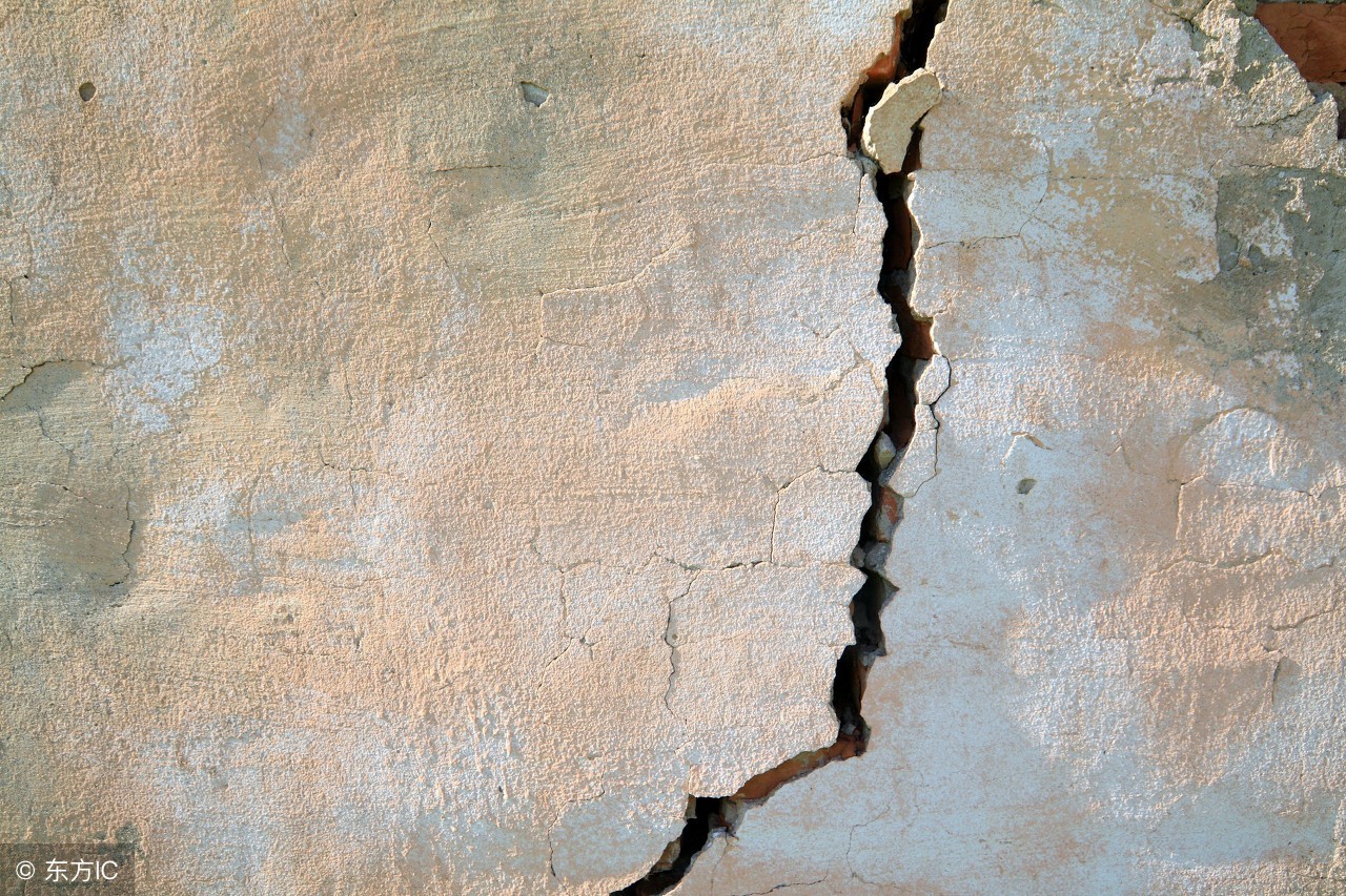 混凝土裂缝修补什么胶最好,路面混凝土裂缝修补办法