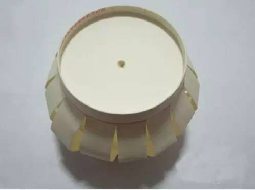 怎么用纸做元宵形状的小灯笼,简单用卡纸做一个元宵节小灯笼