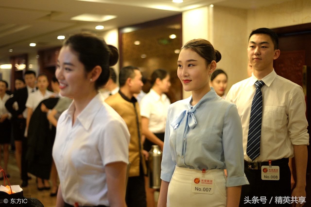 应届毕业生简历模板需要写成绩吗,应届毕业生如何写求职简历模板