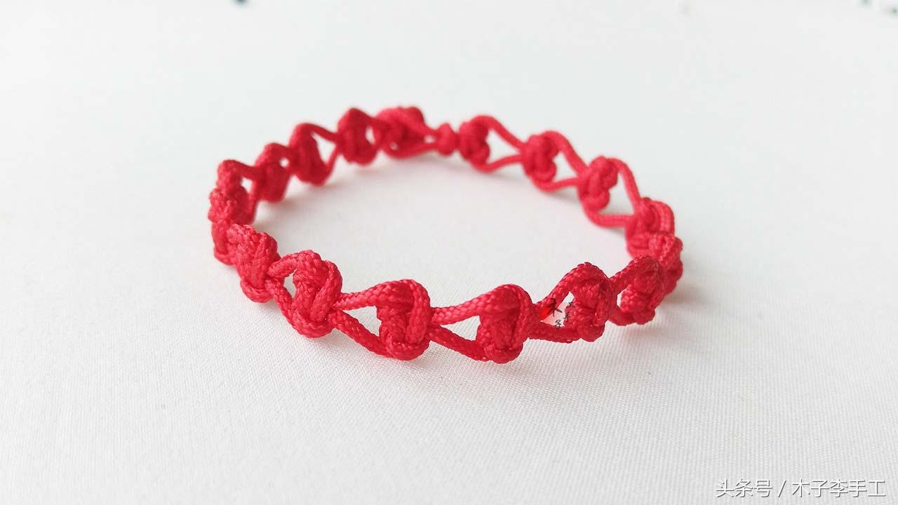 女生手链黄金首饰编法,红绳编心形手链的方法