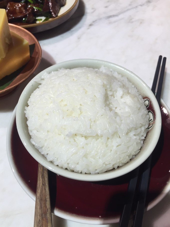 冬天去哪里旅游暖和特色美食,冬季游玩攻略美食推荐