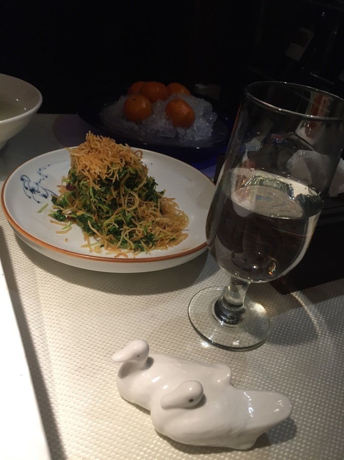 冬天去哪里旅游暖和特色美食,冬季游玩攻略美食推荐