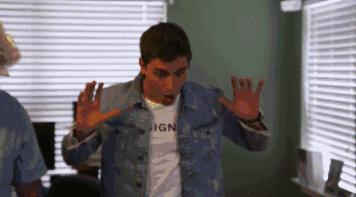 直男杠上Gay天团，是一种怎样的体验？