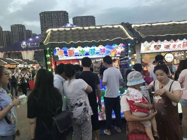 火爆餐饮项目加盟,食堂最火爆的餐饮项目