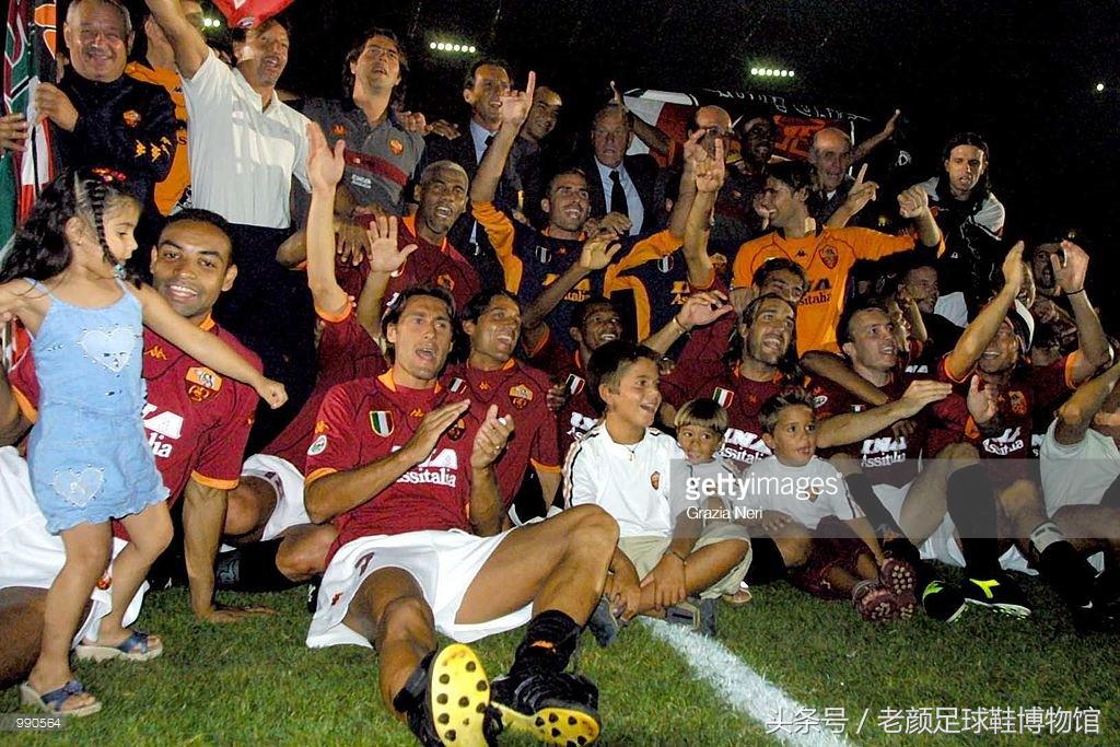 你拿你的冠军杯，我收我的保护费，神奇意大利品牌kappa