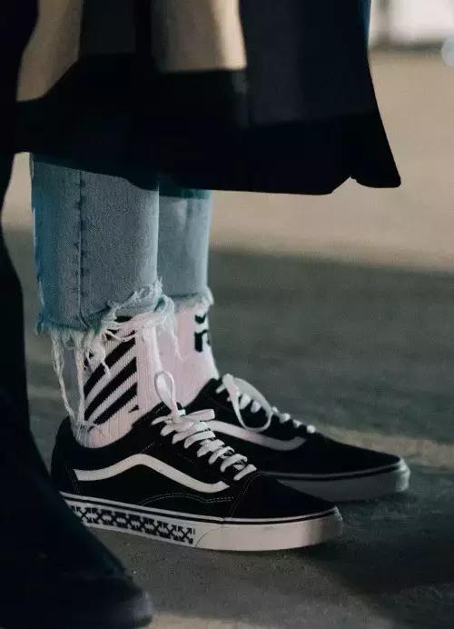 vans和converse高帮适合冬季穿,converse对比vans