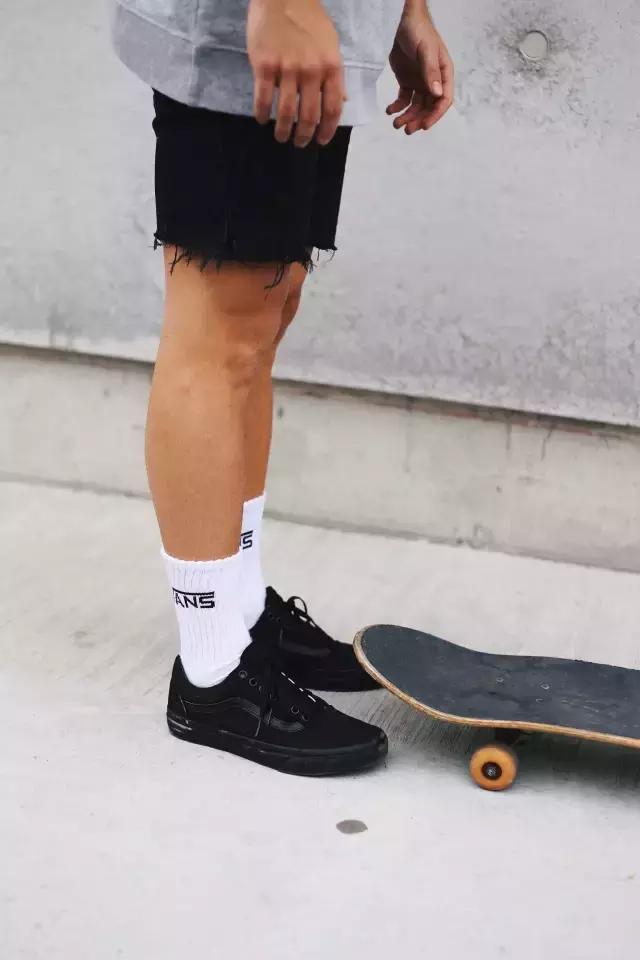 vans和converse高帮适合冬季穿,converse对比vans