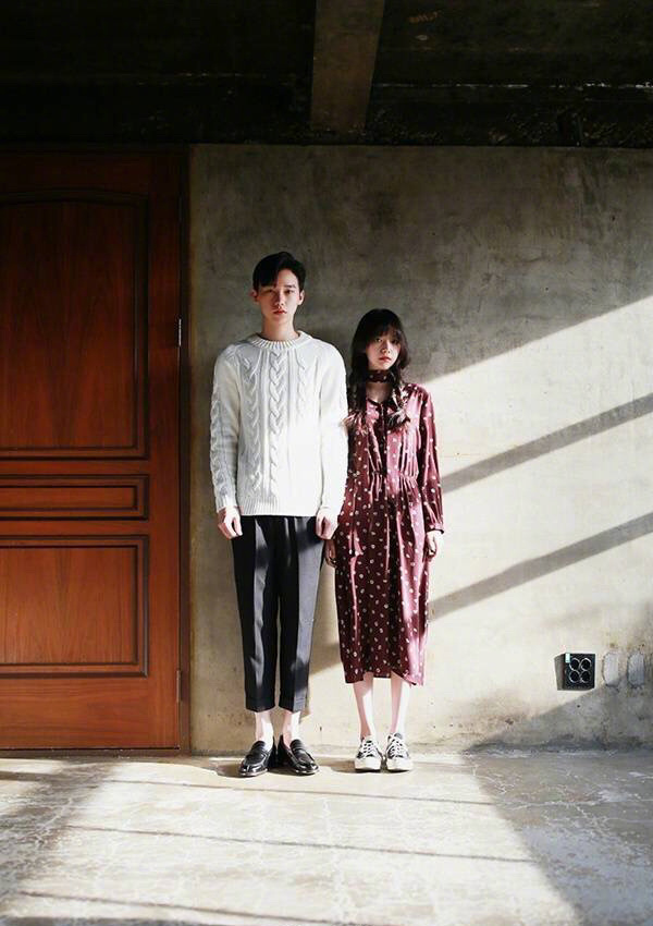 春季情侣装搭配,情侣装卫衣一男一女高级春季套装